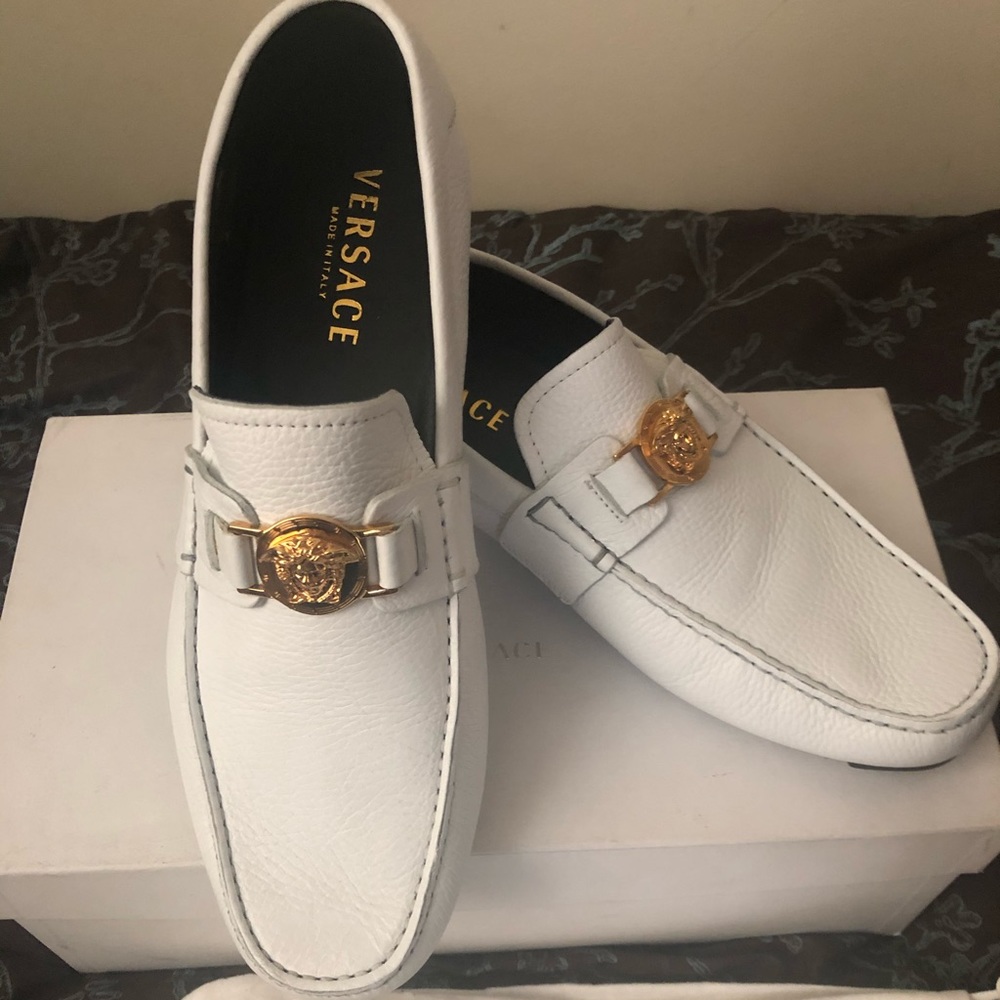 Versace pebble leather Medusa loafers 42 / 9